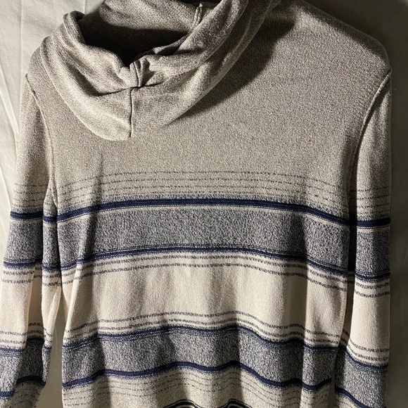 AM American Eagle Casual Hoodie Sweater Patterned - Picture 2 of 4